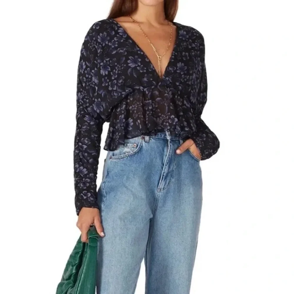 MISA Los Angeles Kesara Top XS Navy Floral Peplum Blouse NWOT Cropped - Picture 2 of 12